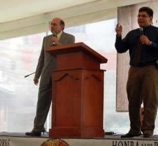 Carroll Thompson in Amistad Cristiana in Mexico City